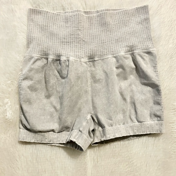 Free People Movement Good Karma Running Shorts - Picture 4 of 10